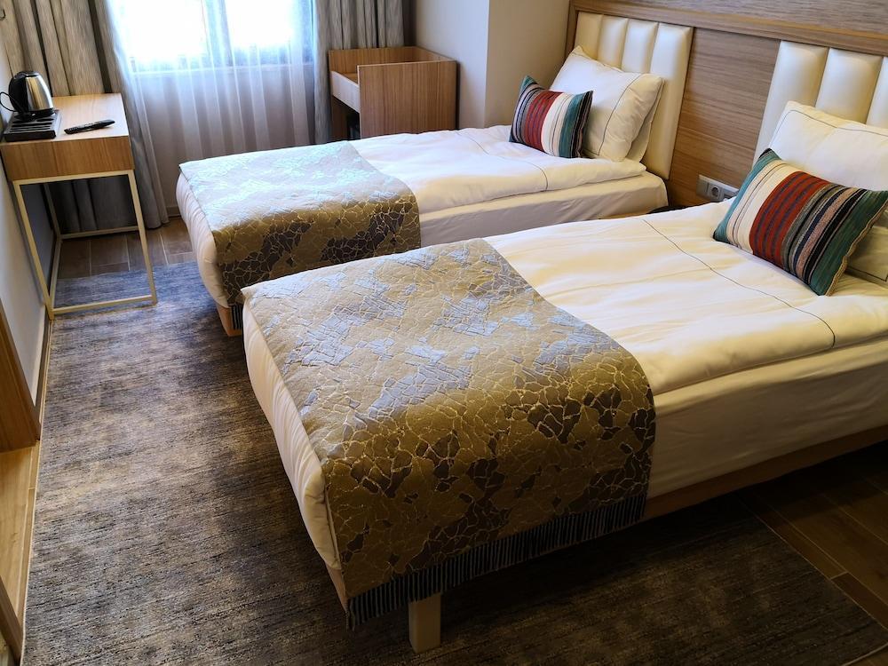 Old Town Point & Otel Antalya